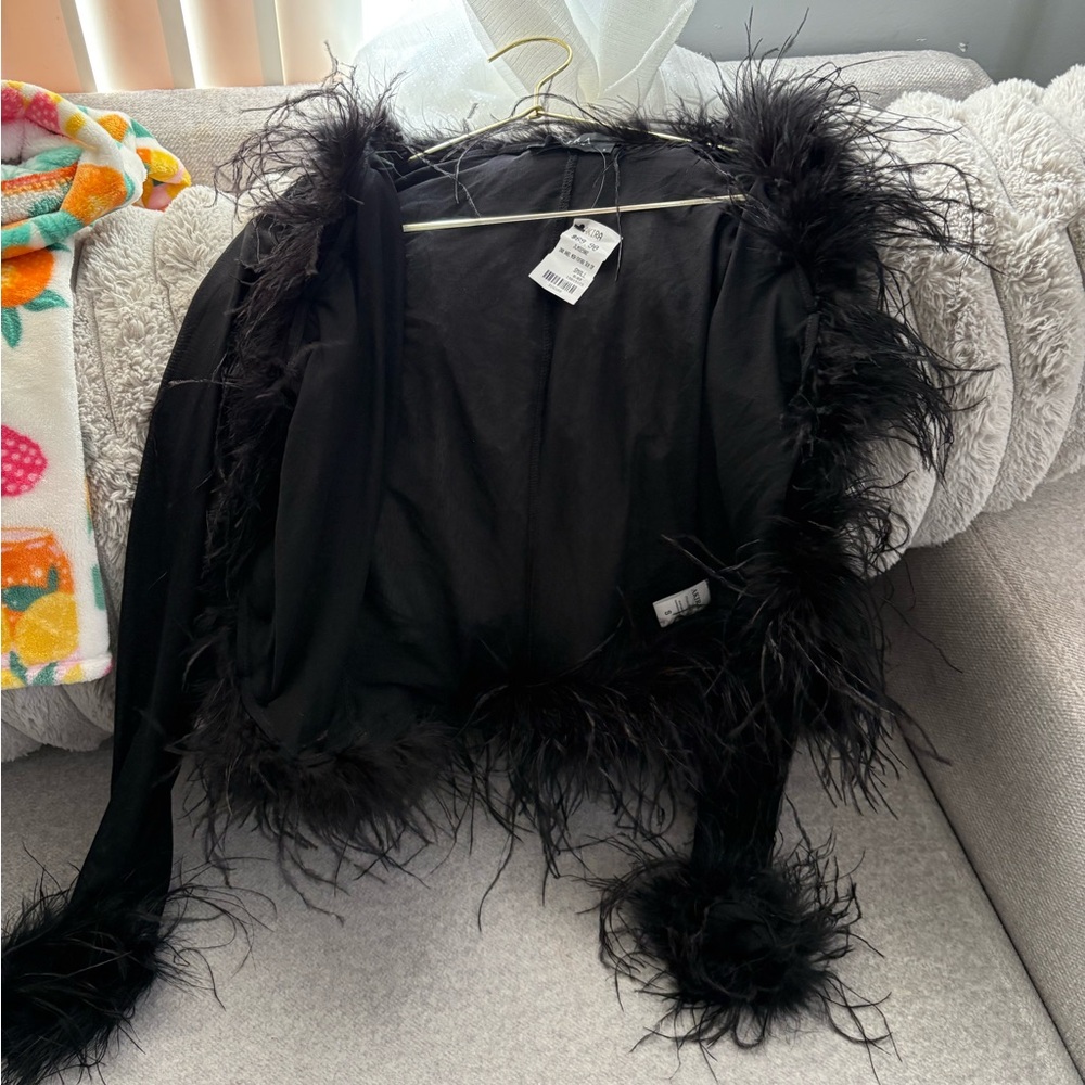 akira mesh feathered shaw